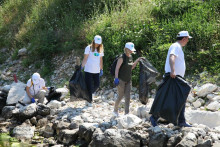 &lt;p&gt;Грађани учествовали у акцији чишћења обале мора&lt;/p&gt;
