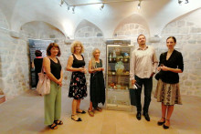 &lt;p&gt;Рајзл, Вукасовић, Алихоџић, Загарчанин и Иветић, директорка ОЈУ Музеји - позирају за ”Дан”&lt;/p&gt;

