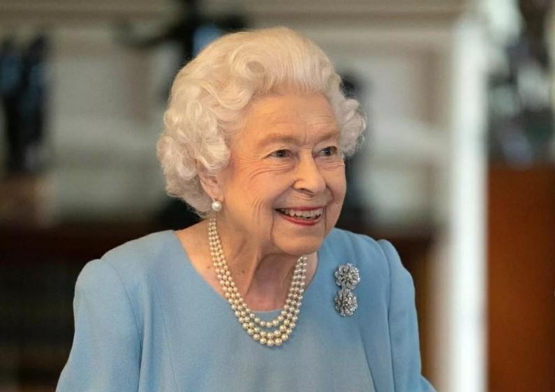 GIORNI – Qual è il segreto della longevità della Regina Elisabetta: Il cibo che mangia ogni giorno