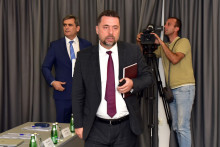 &lt;p&gt;Sastanak Dritana Abazovica i ministara u Privrednoj komori&lt;/p&gt;
