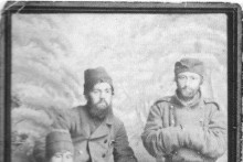 &lt;p&gt;Nušić (desno), srpski dobrovoljac u Srpsko-bugarskom ratu, 1855. g (FOTO: PETAR M. ARANĐELOVIĆ, NIŠ)&lt;/p&gt;
