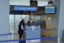 &lt;p&gt;Na Aerodromu Podgorica izvšena ekstradicija bjegunaca&lt;/p&gt;
