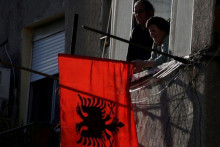 &lt;p&gt;Албанија се наоружава&lt;/p&gt;
