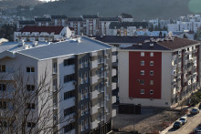 &lt;p&gt;Stanovi solidarne stambene izgradnje prodaјu se 600 eura po kvadratu&lt;/p&gt;
