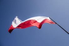 &lt;p&gt;Poljska zastava&lt;/p&gt;
