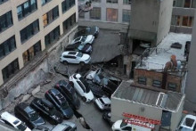 &lt;p&gt;Urušio se parking u Njujorku&lt;/p&gt;
