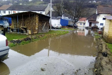&lt;p&gt;Poplavljena ulica u Nikoljcu&lt;/p&gt;
