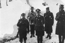 &lt;p&gt;Grupa boraca II proleterske brigade sa zarobljenim njemačkim maјorom A. Štrekerom, 1943. godine&lt;/p&gt;
