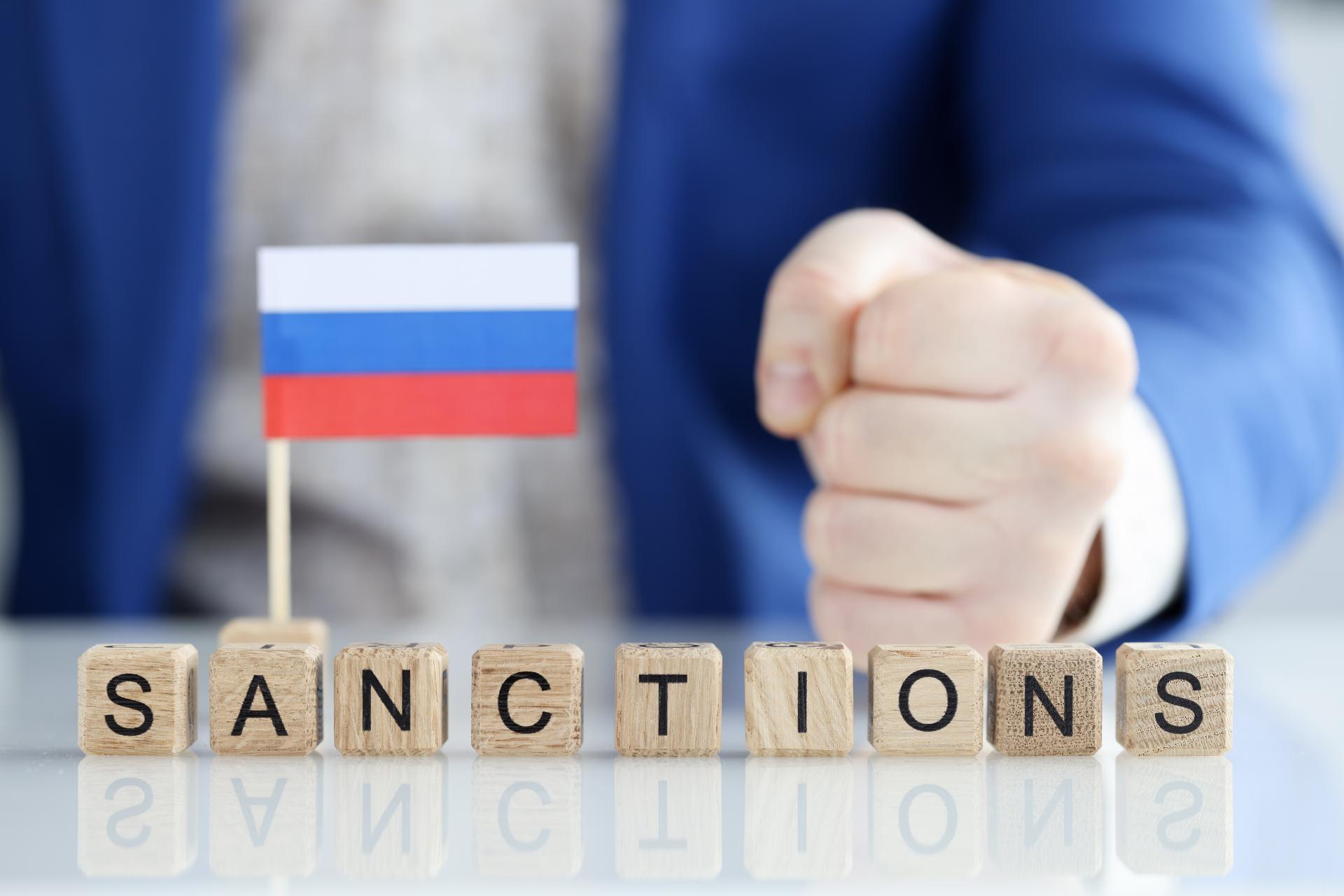 Почему против россии вводят санкции