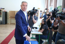 &lt;p&gt;Milo Đukanović na svom glasačkom mjestu&lt;/p&gt;