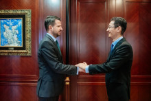 &lt;p&gt;Milatović sa ambasadorom Kine&lt;/p&gt;