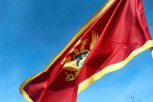 &lt;p&gt;црногорска застава&lt;/p&gt;