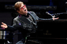 &lt;p&gt;Elton Džon&lt;/p&gt;