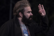 &lt;p&gt;Ozren Grabarić kao mefisto u predstavi ”(Pra)Faust”&lt;/p&gt;