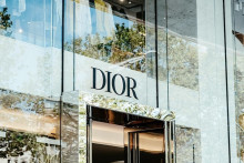 &lt;p&gt;Dior &lt;/p&gt;