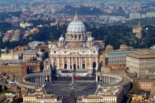 &lt;p&gt;Mesto: Vatikan&lt;br&gt;
Datum: 07.04.2005&lt;br&gt;
Dogadjaj: pogled iz vazduha na baziliku Svetog Petra u kojoj je izlozzeno telo pape Jovana Pavla II&lt;br&gt;
Licnosti:&lt;/p&gt;