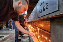 &lt;p&gt;Podgoričani pale svijeće za trojicu ubijeni Srba u Banjskoj&lt;/p&gt;