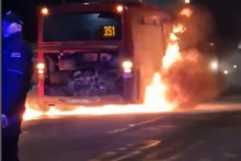 &lt;p&gt;Zapalio se gradski autobus u Beogradu&lt;/p&gt;