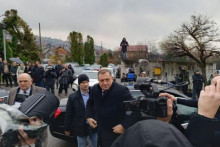 &lt;p&gt;Milorad Dodik ispred suda u Sarajevu&lt;/p&gt;