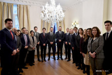 &lt;p&gt;Milojko Spajić sa polaznicima Evropske diplomatske akademije&lt;/p&gt;