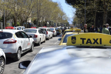 &lt;p&gt;Двије такси фирме престале са радом&lt;/p&gt;