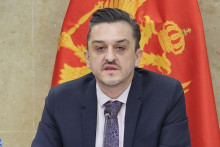 &lt;p&gt;Novica Vuković&lt;/p&gt;