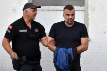 &lt;p&gt;Bojan Petričević-optužen za trgovinu ljudima&lt;/p&gt;

&lt;p&gt;FOTO: Lazar Ružić&lt;/p&gt;

&lt;p&gt; &lt;/p&gt;