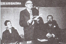&lt;p&gt;Desanka Maksimović, Gustav Krklec i Stojan Vujičić u Pečuju, 1974.&lt;/p&gt;