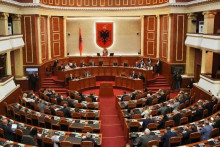 &lt;p&gt;Albanski parlament&lt;/p&gt;