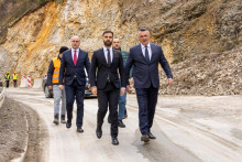 &lt;p&gt;Filip Radulović sa saradnicima kod graničnog prelaza Dobrakovo&lt;/p&gt;