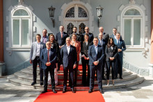 &lt;p&gt;Predsjednik Crne Gore sa ministrom sporta i mladih, predstavnicima COK-a i osam sportskih saveza&lt;/p&gt;