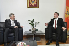 &lt;p&gt;Koprivica razgovarao sa ambasadorom Mađarske u Crnoj Gori Jožefom Neđešijem&lt;/p&gt;
