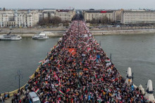 &lt;p&gt;Marš mira u Budimpešti&lt;/p&gt;