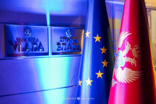 &lt;p&gt;Zgrada Vlade osvijetljena bojama Evropske unije&lt;/p&gt;