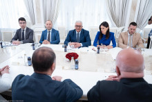 &lt;p&gt;Mandić sa delegacijom Grupe prijateljstva Parlamenta Gruzije&lt;/p&gt;