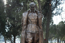&lt;p&gt;Spomenik Podgorici: Odlivak bronzane figure Josipa Broza Tita, autora Antuna Augustinčića&lt;/p&gt;