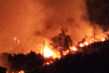&lt;p&gt;Požar koji je večeras izbio na brdu Gorica&lt;/p&gt;