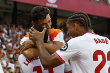 &lt;p&gt;epa11646109 Sevilla‘s Dodi Lukebakio (L) celebrates with teammates Jesus Navas (C) and Loic Bade (R) after scoring the 1-0 goal during the Spanish LaLiga soccer match between Sevilla FC and Real Betis, in Seville, Spain, 06 October 2024. EPA-EFE/Julio Munoz&lt;/p&gt;