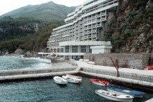 &lt;p&gt;Hotel As&lt;/p&gt;