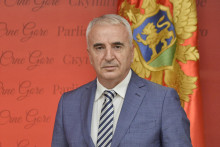 &lt;p&gt;Deјan Đurović&lt;/p&gt;