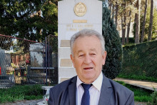 &lt;p&gt;Radan Nikolić&lt;/p&gt;