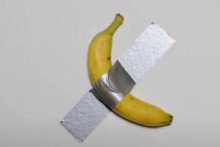 &lt;p&gt;Banana prodata za 6,2 miliona dolara&lt;/p&gt;