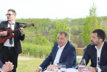 &lt;p&gt;Milorad i Igor Dodik&lt;/p&gt;