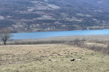 &lt;p&gt;Ugroženo jezero&lt;/p&gt;