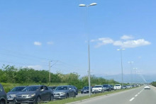 &lt;p&gt;Kolone ka Primorju&lt;/p&gt;