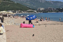 &lt;p&gt;Kupanje u Budvi&lt;/p&gt;