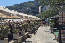 &lt;p&gt;Turisti u Budvi&lt;/p&gt;