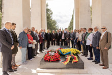 &lt;p&gt;Polaganje vijenaca na spomenik Partizanu borcu&lt;/p&gt;