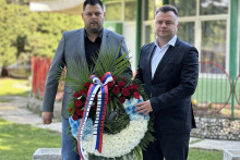 &lt;p&gt;Kovačević položio vijenac&lt;/p&gt;