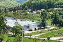 &lt;p&gt;Pogled na zatvorene pogone fabrike peleta u Andrijevici&lt;/p&gt;